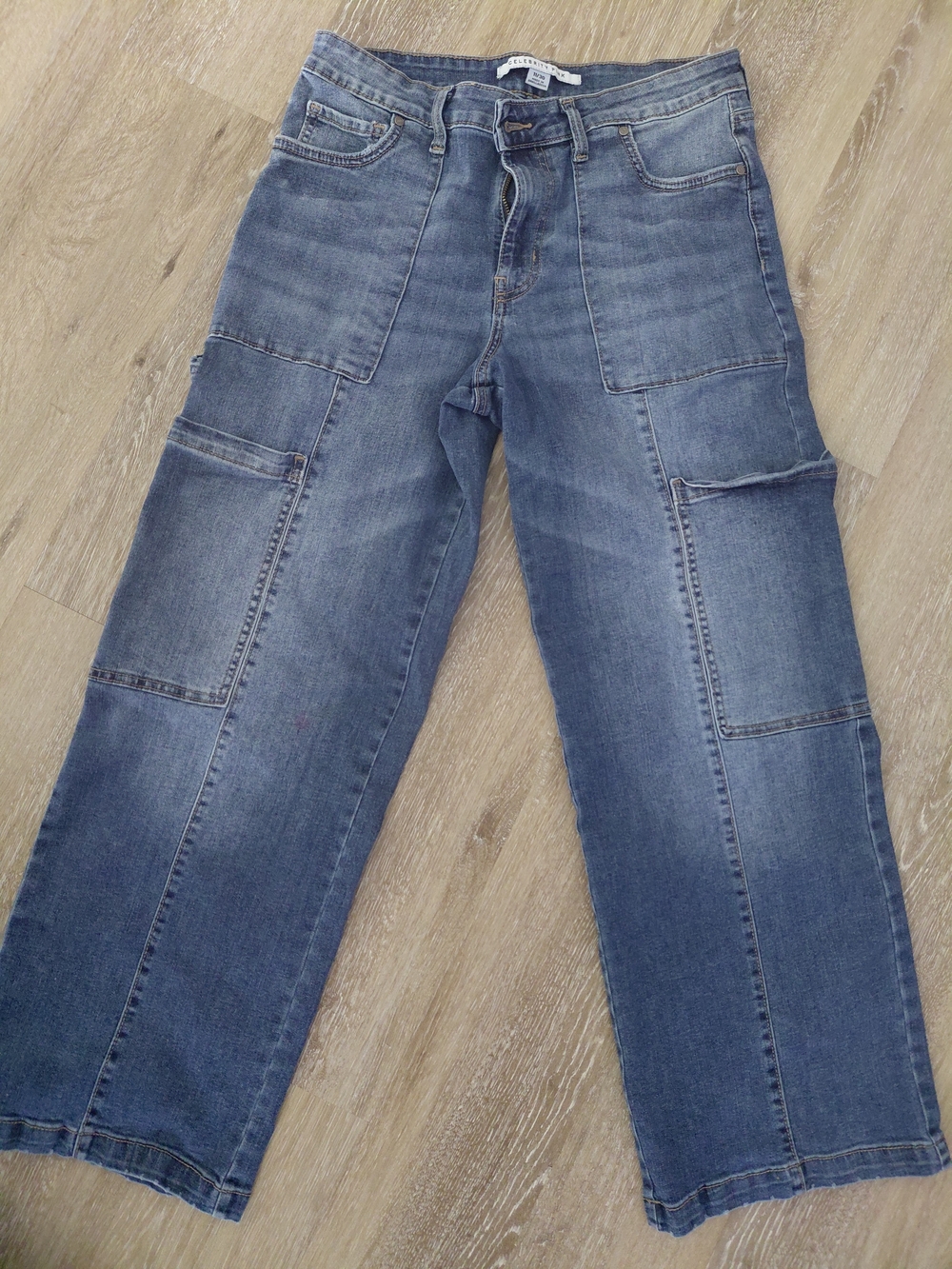 Celebrity Pink Women's Wide Leg Patch Pocket Jeans - Faded Blue